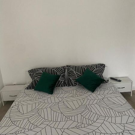 L&M Apartment Târgu-Mureş Exteriör bild